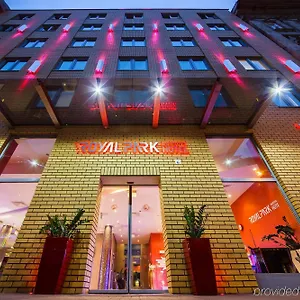 Royal Park Boutique Отель