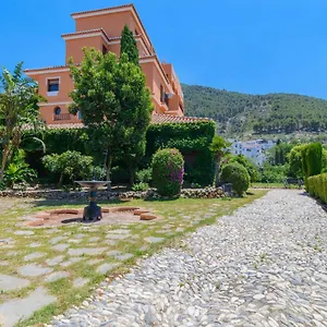https://hotel-rural-sierra-tejeda.1costadelsol.com